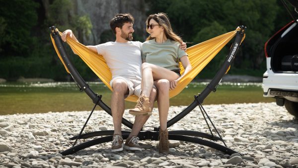 Anymaka Portable Hammock Stand that Sets Up in 3s